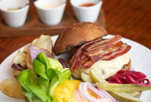 Burgers_-_Gramercy_Tavern_680_340_85_s_c1