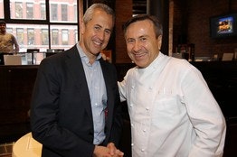 NY-DA519_STREET_D_20140529203441