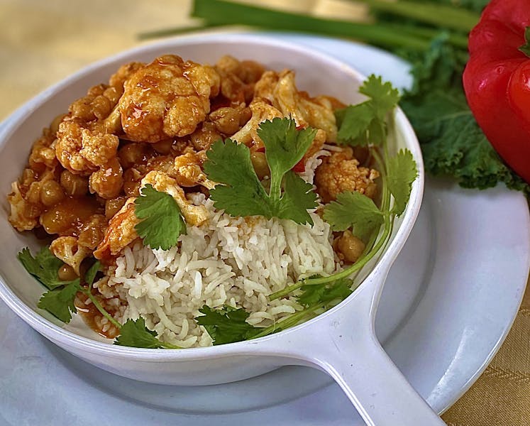 Roasted Cauliflower and Green Chickpea Bowl 1 Credit Zildjian