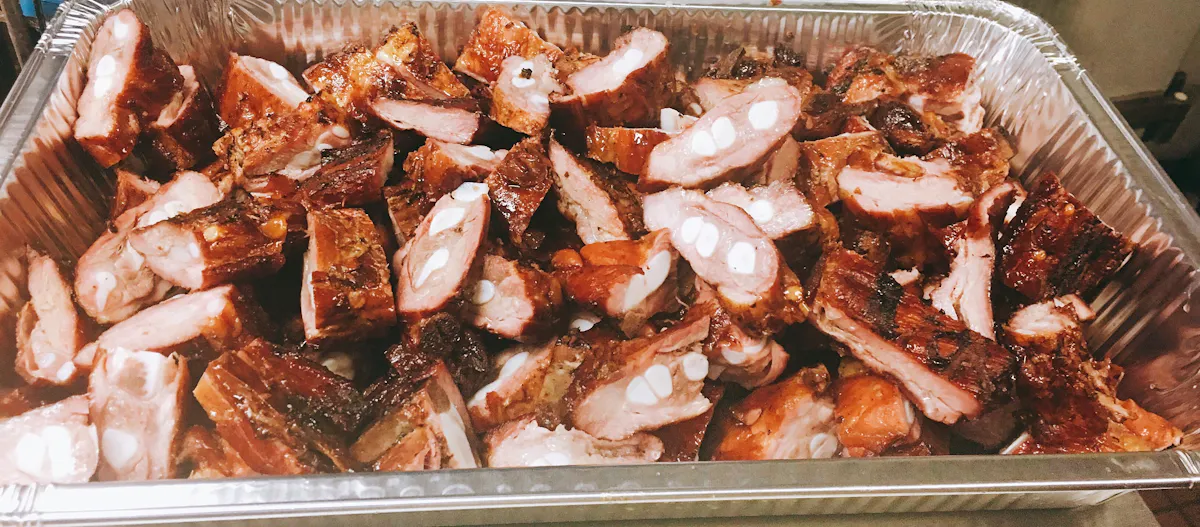 a tray of ribtips