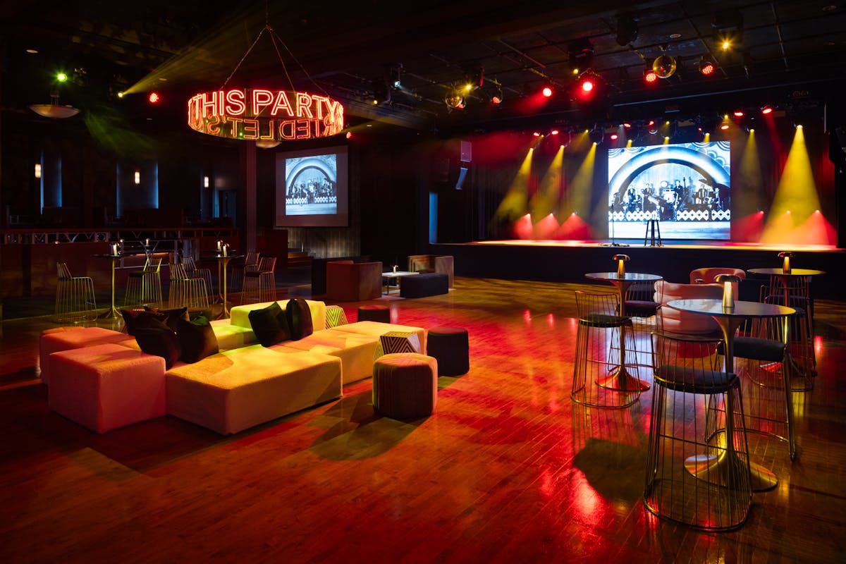 a stop light in front of a table