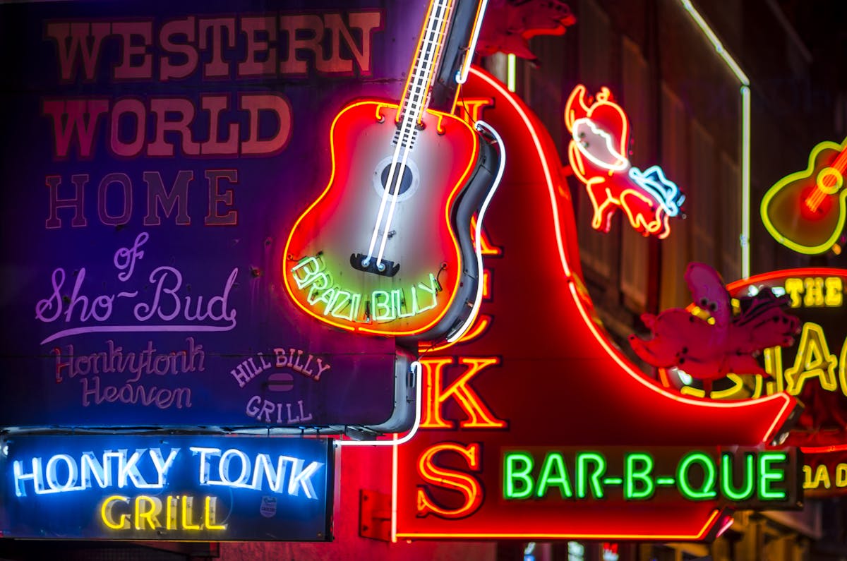 best country bar in boston, lorettas last call