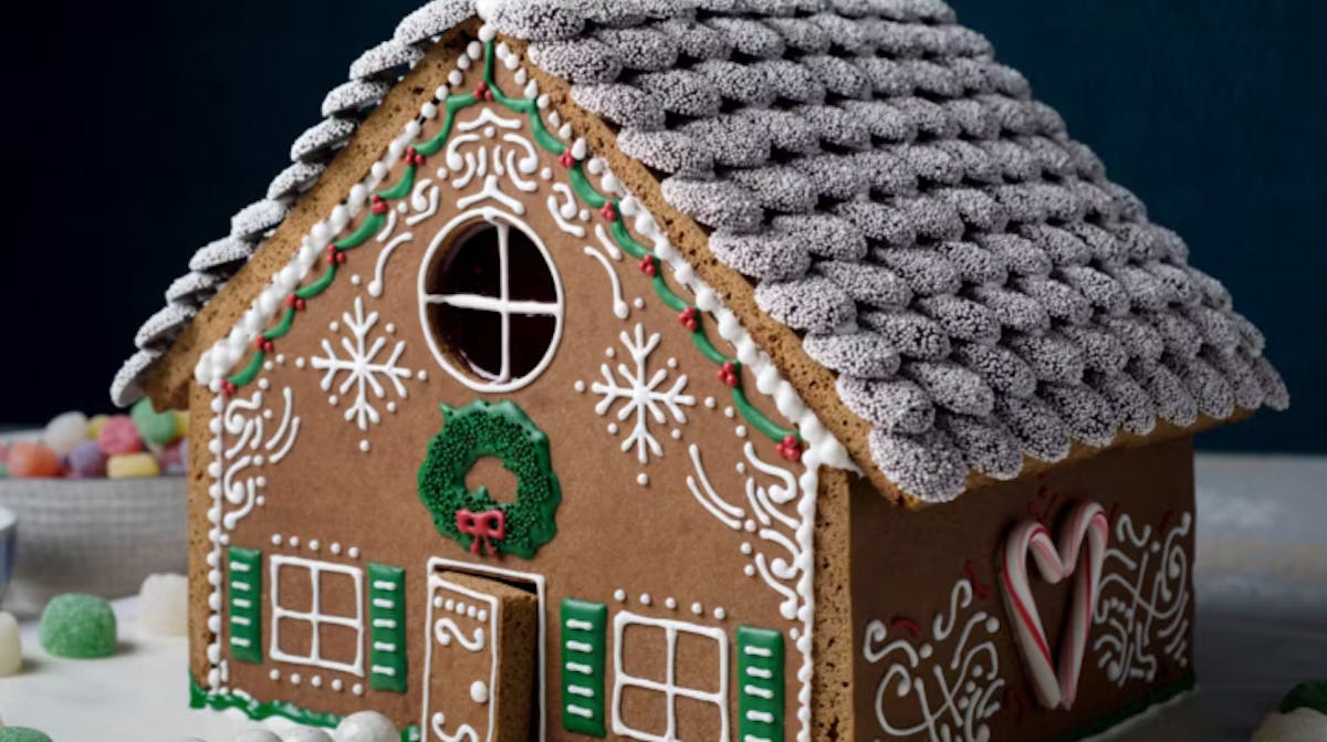 loretta's gingerbread house making event november 16th