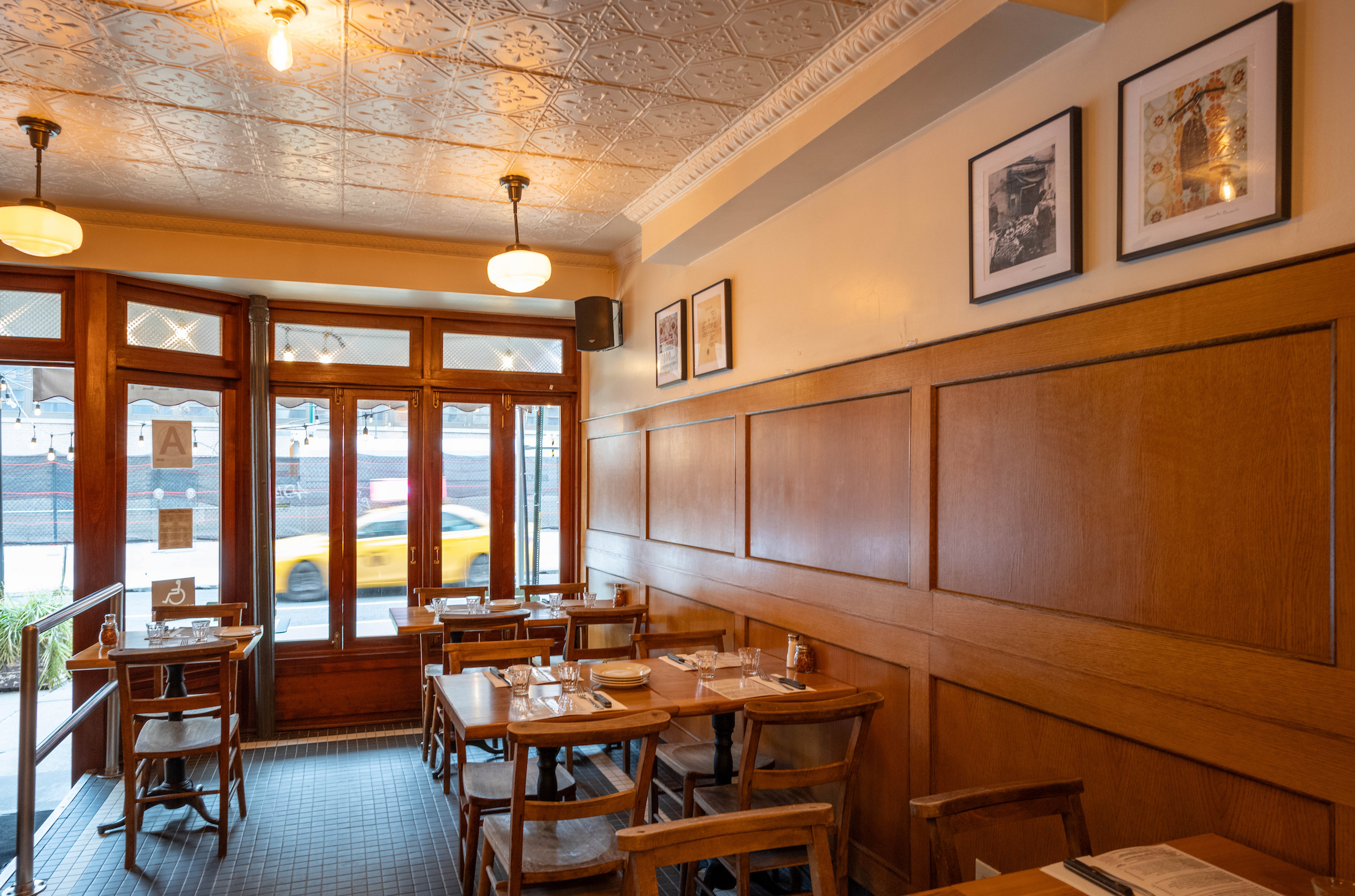 Motorino Pizzeria's East Village dining room