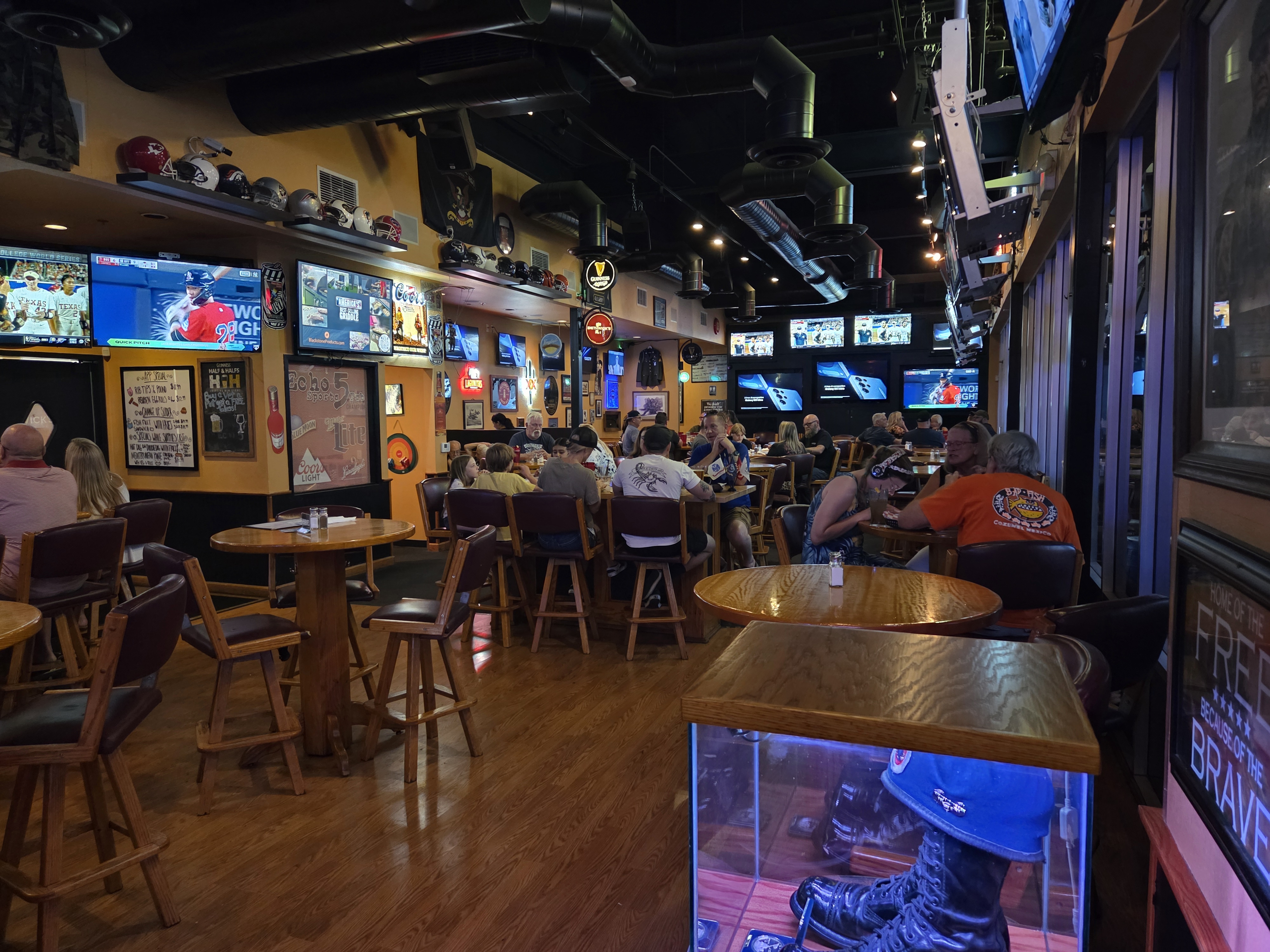 Echo 5 Sports Pub photo