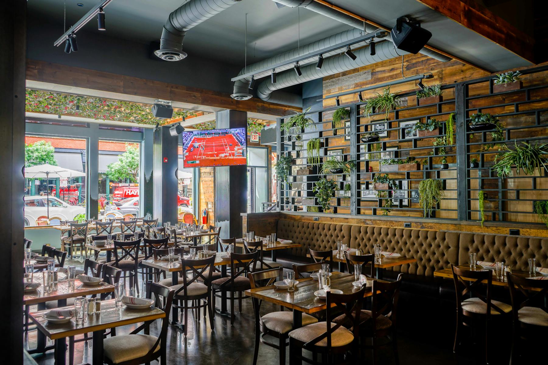 The Collins Happy Hour On Camelback In Phoenix Az Happyhourza Z