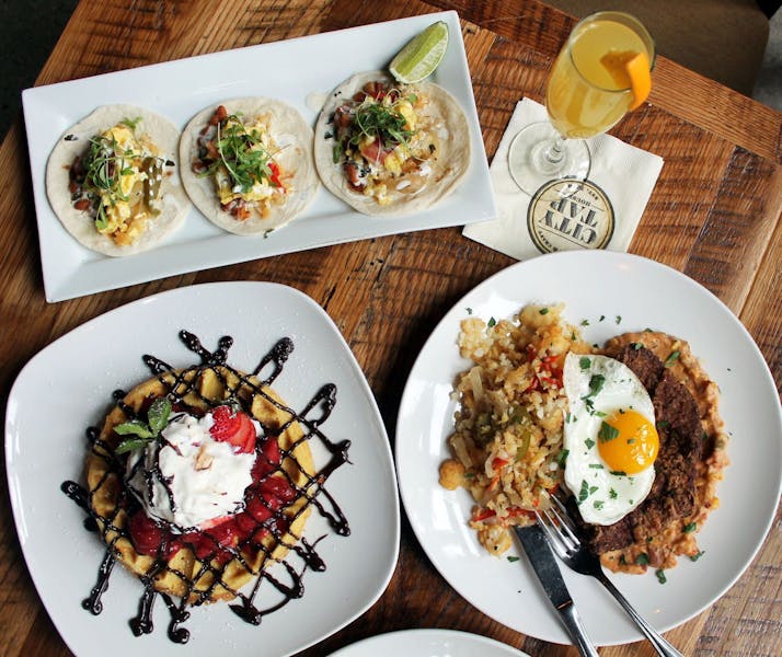 Fulton Market Chicago Hours Location City Tap House