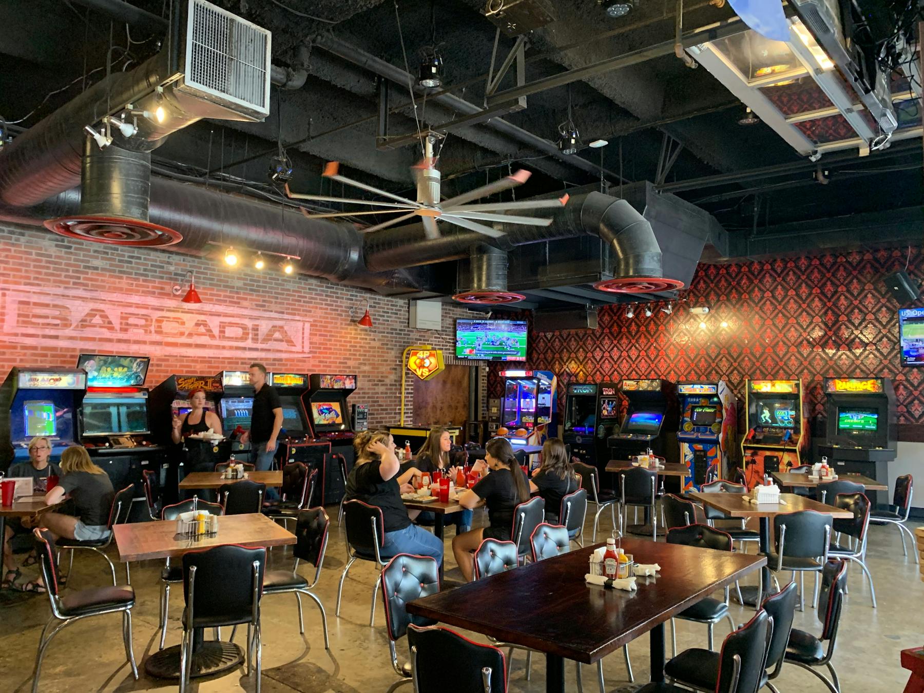 Arcade Bar Food Restaurant, Eat Drink Play | Barcadia New Orleans