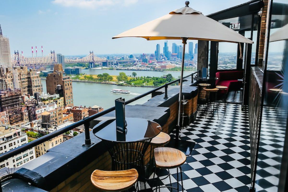Ophelia Lounge bar and rooftop view