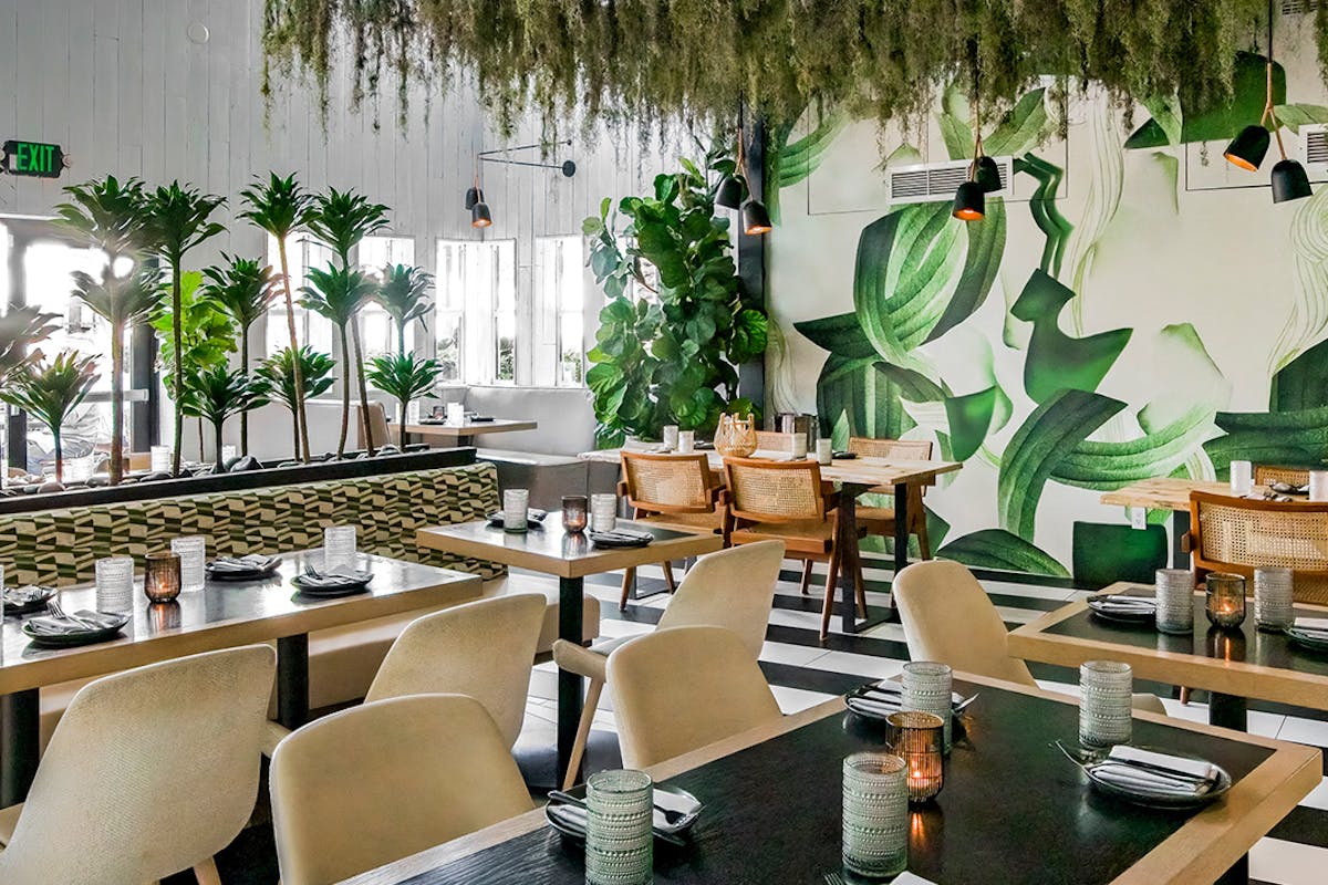 Hottest South Beach Restaurants: Unforgettable Dining Experiences 2 Hottest South Beach Restaurants: Unforgettable Dining Experiences