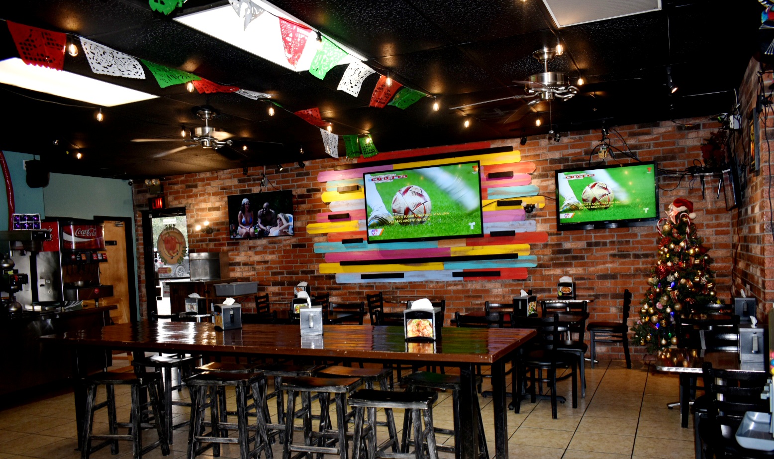 Hours & Location The Salad Bowl in Roanoke, TX