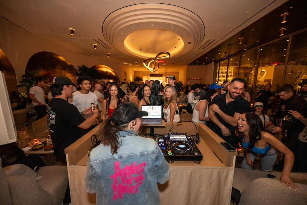maria romano bringing up the vibes at this las vegas lounge
