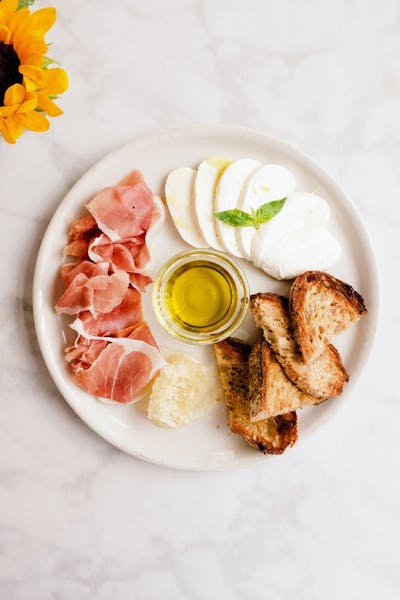 Online Ordering Rosemary's Neighborhood Italian restaurant serving