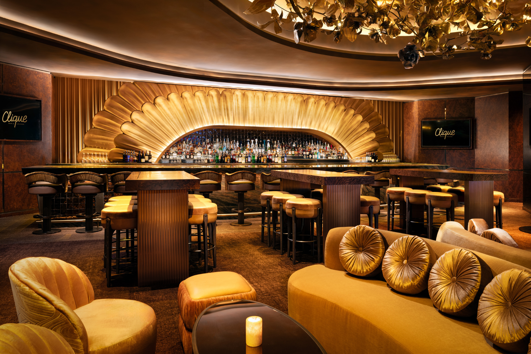 Clique Bar & Lounge cocktail bar inside the Cosmopolitan of Las Vegas