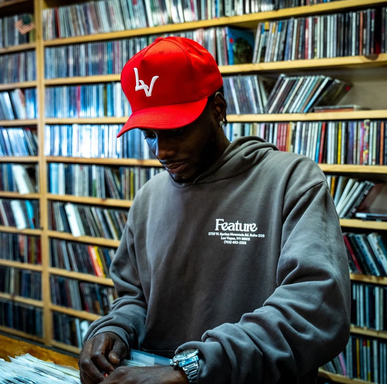 With over a decade in the scene, DJ Jkrazy has made a name for himself with his Caribbean-infused beats and ability to read a crowd. A regular at Clique and one of the best lounges on the Strip, Jkrazy’s eclectic mix of hip-hop, soul, and oldies keeps the vibe alive for every guest, from cocktail lovers to bachelorette parties.