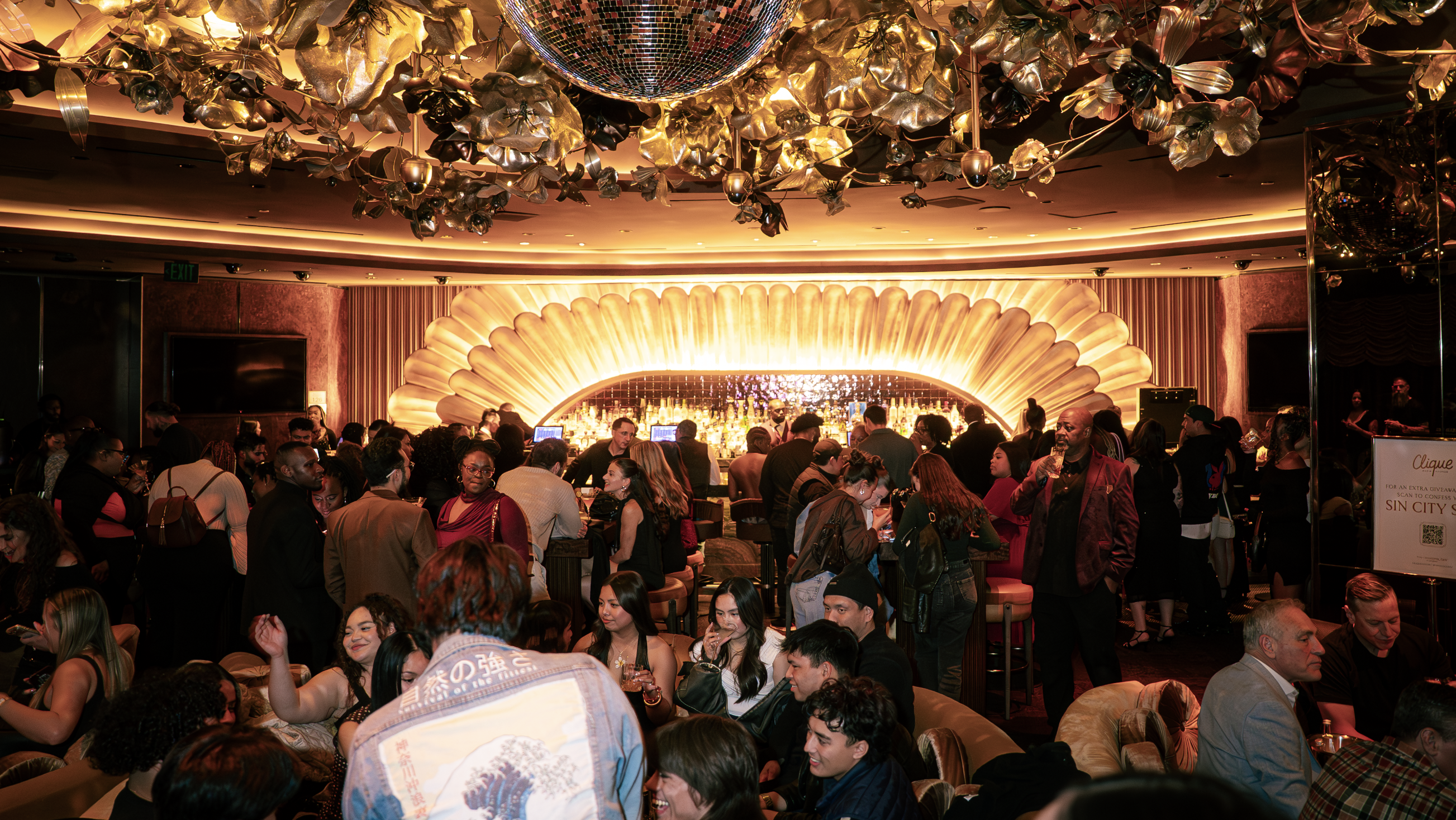 cool bars in Las Vegas - Clique Bar & Lounge