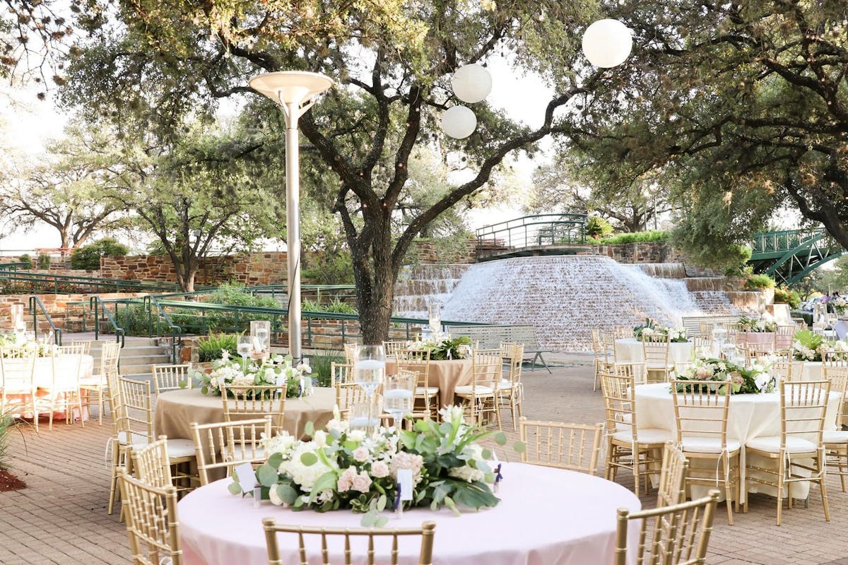 outdoor dining area