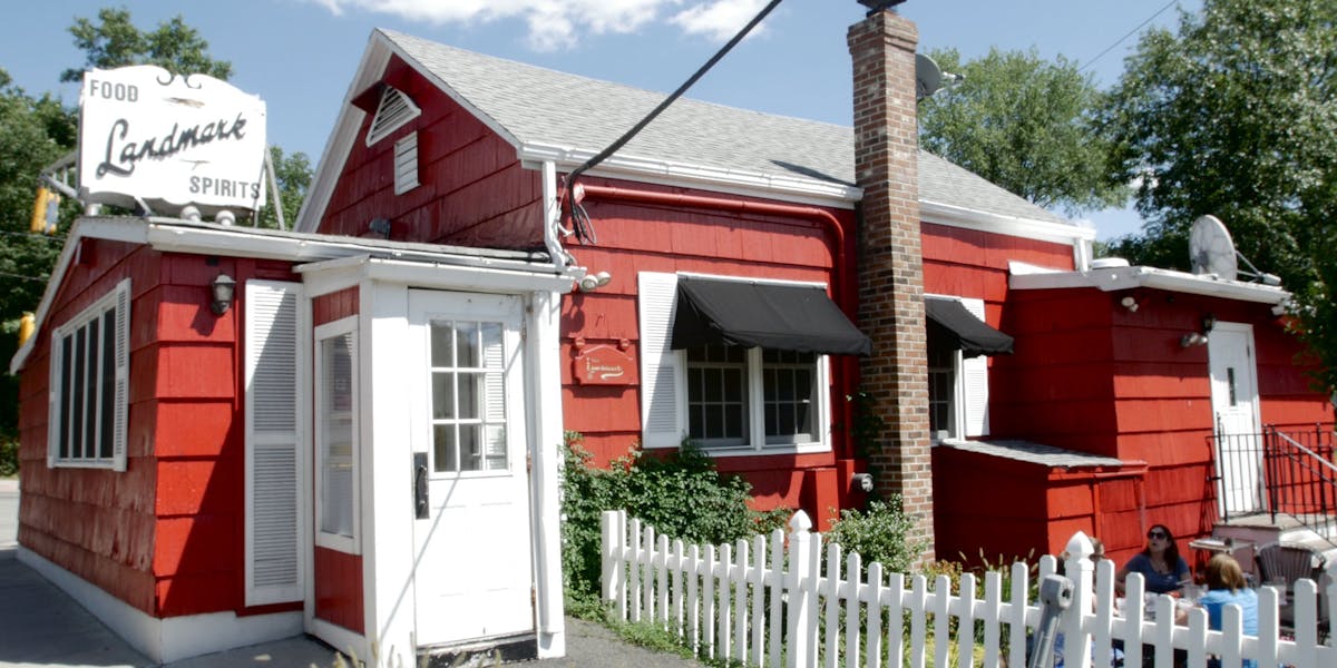 About The Landmark in Livingston, NJ