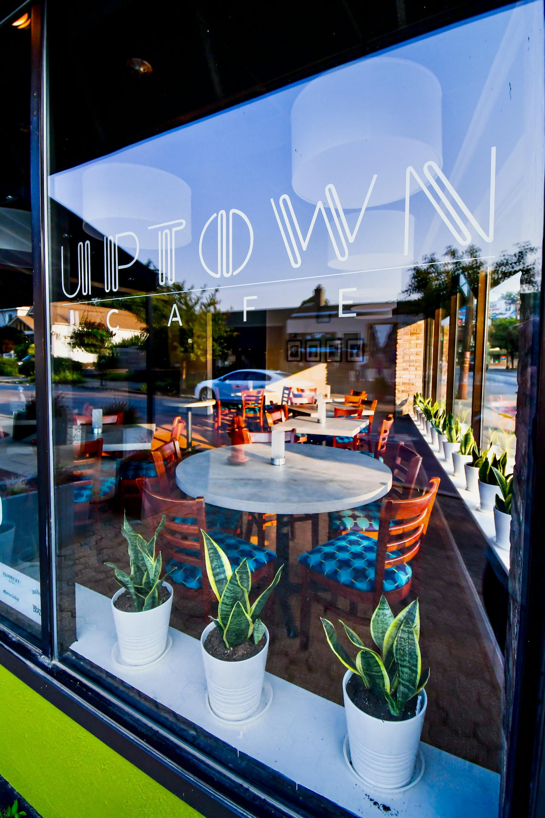 Uptown Cafe American Restaurant in Louisville, KY