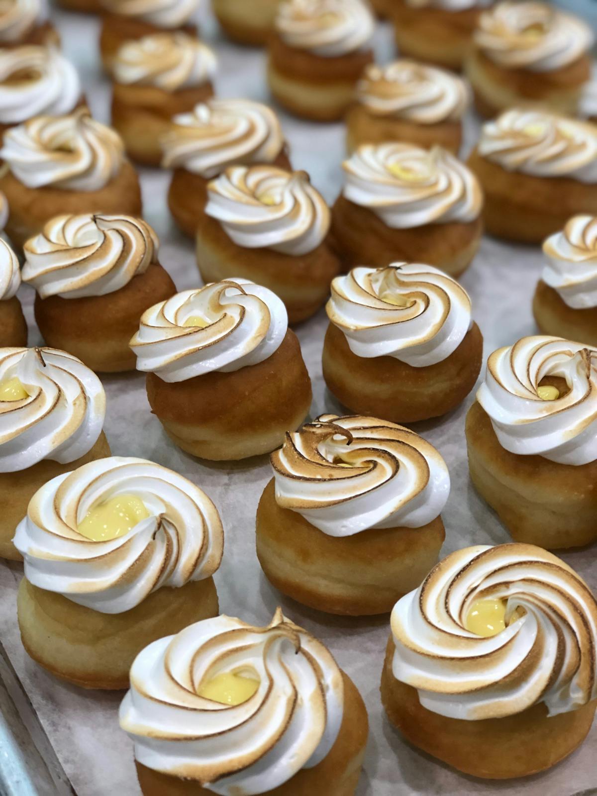 doughnuts with meringue