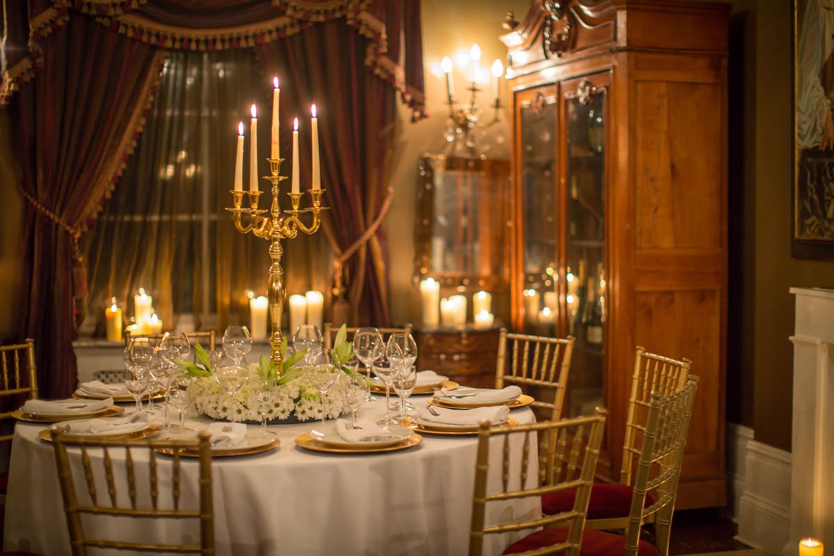 Private dinning table example in the Ballroom