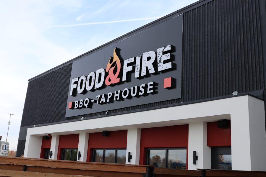 Middletown, NY Hours + Location FOOD & FIRE BBQ TAPHOUSE American