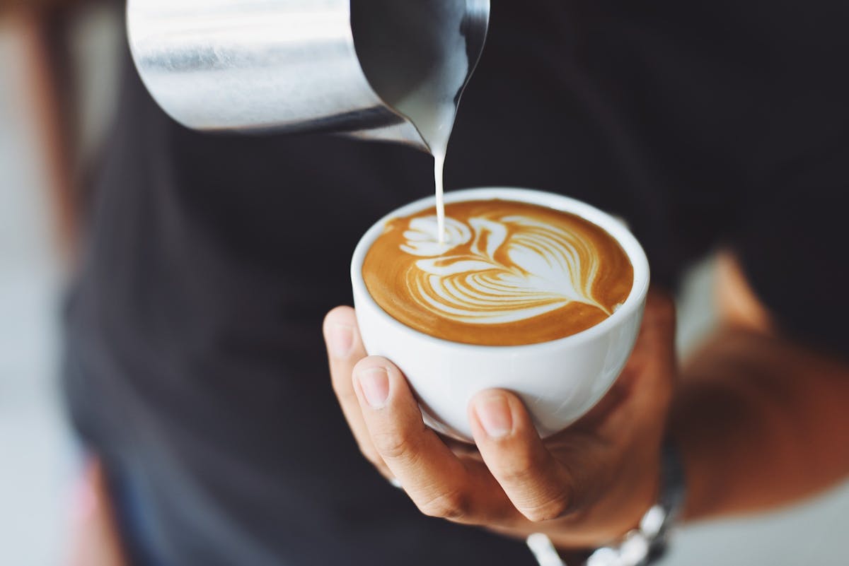 latte milk pour