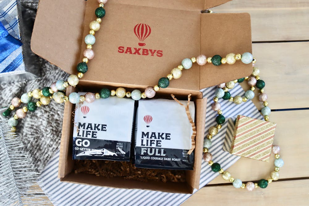 saxbys perfect pair gift bundle with two coffee bags in a box