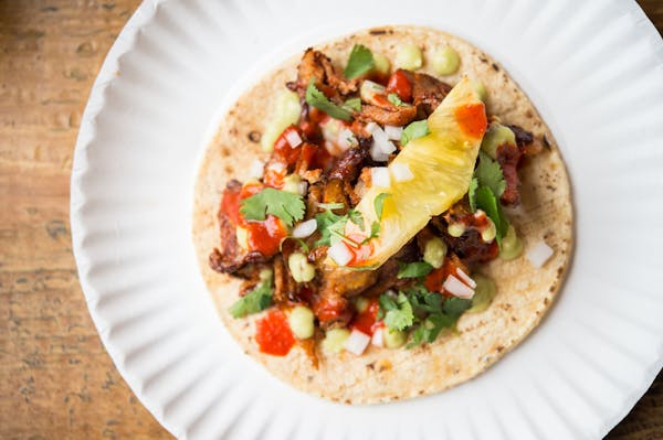tacos al pastor