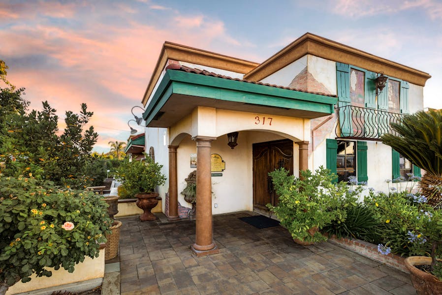 Hours & Location Pietro's Trattoria in Lodi, CA