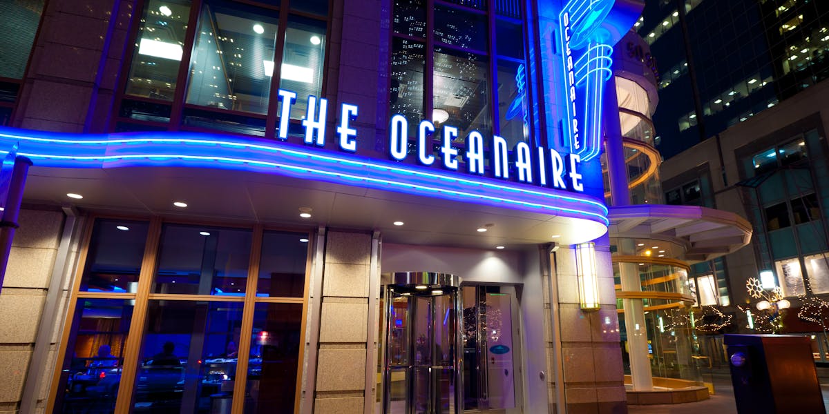 Downtown - Minneapolis | Hours + Location | The Oceanaire | Fine dining