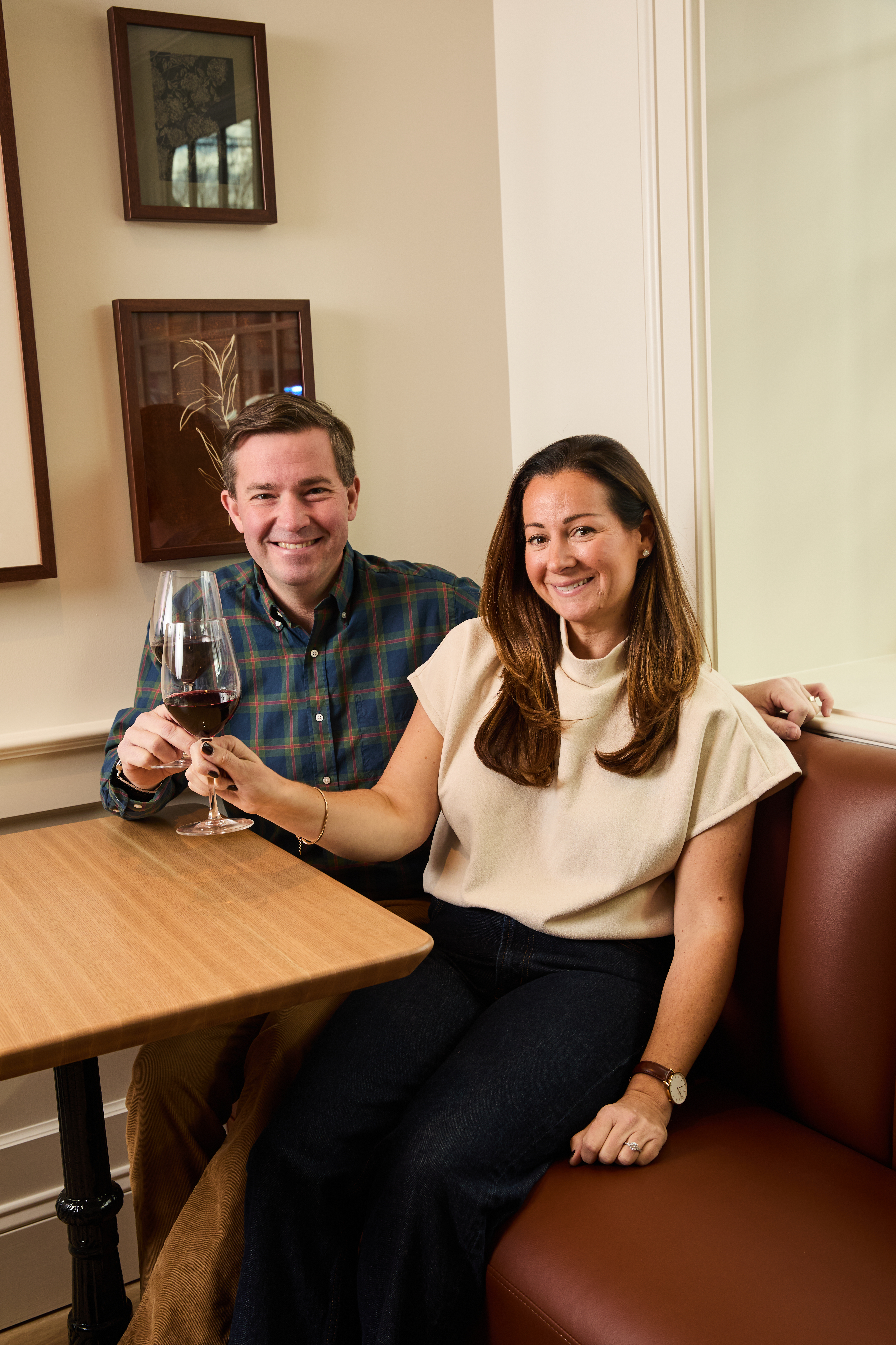 Photo of Jes and Lauren Taylor