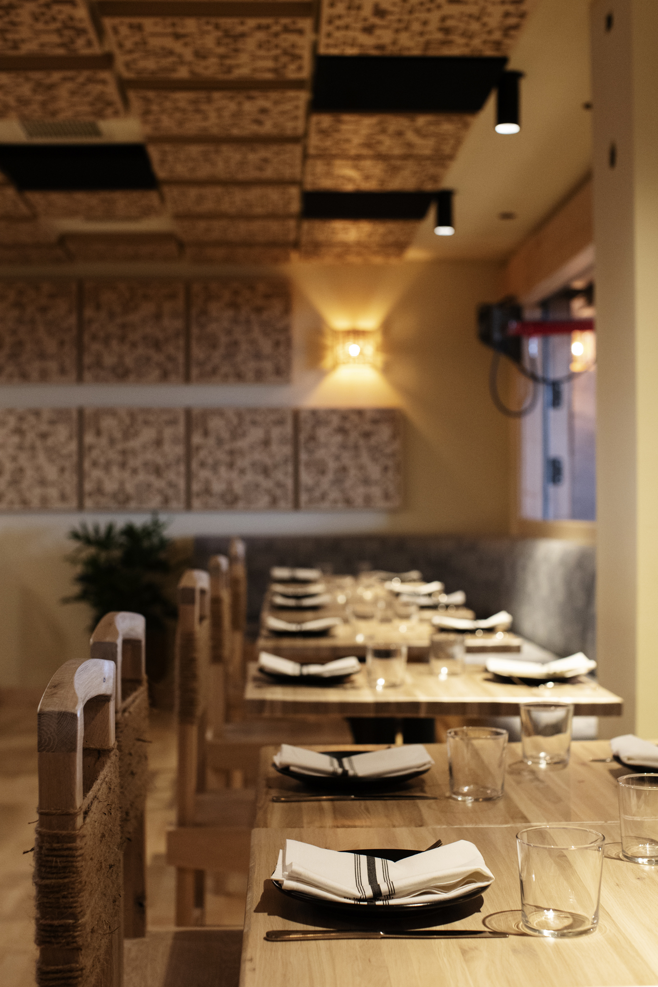 set tables in a restaurant