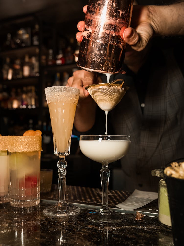 cocktails at Las Vegas live music lounge