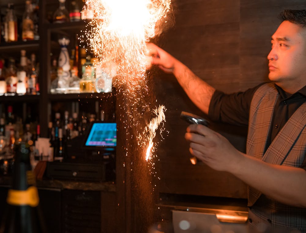 Las Vegas Cocktail Lounge Easys with over the top fire cocktails