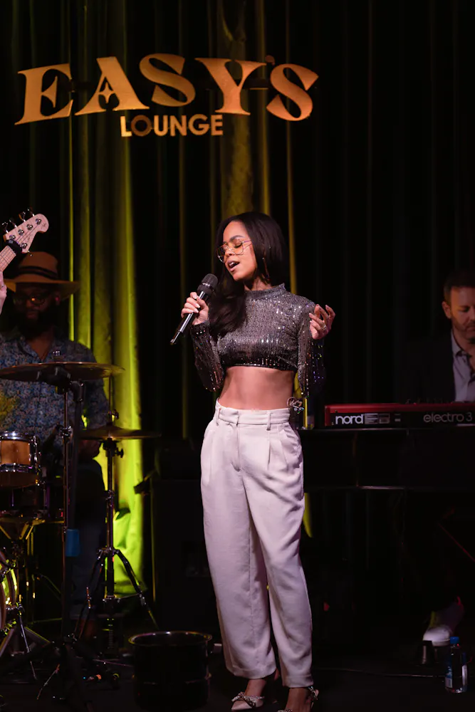 Mecca Madison singing at Las Vegas Live Music Venue Easy's Cocktail Lounge