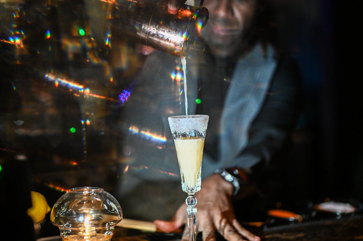 Pouring a delicious drink at Las Vegas cocktail lounge