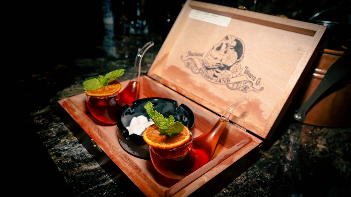 Best Live Music in Las Vegas Tonight Cocktails at Easy