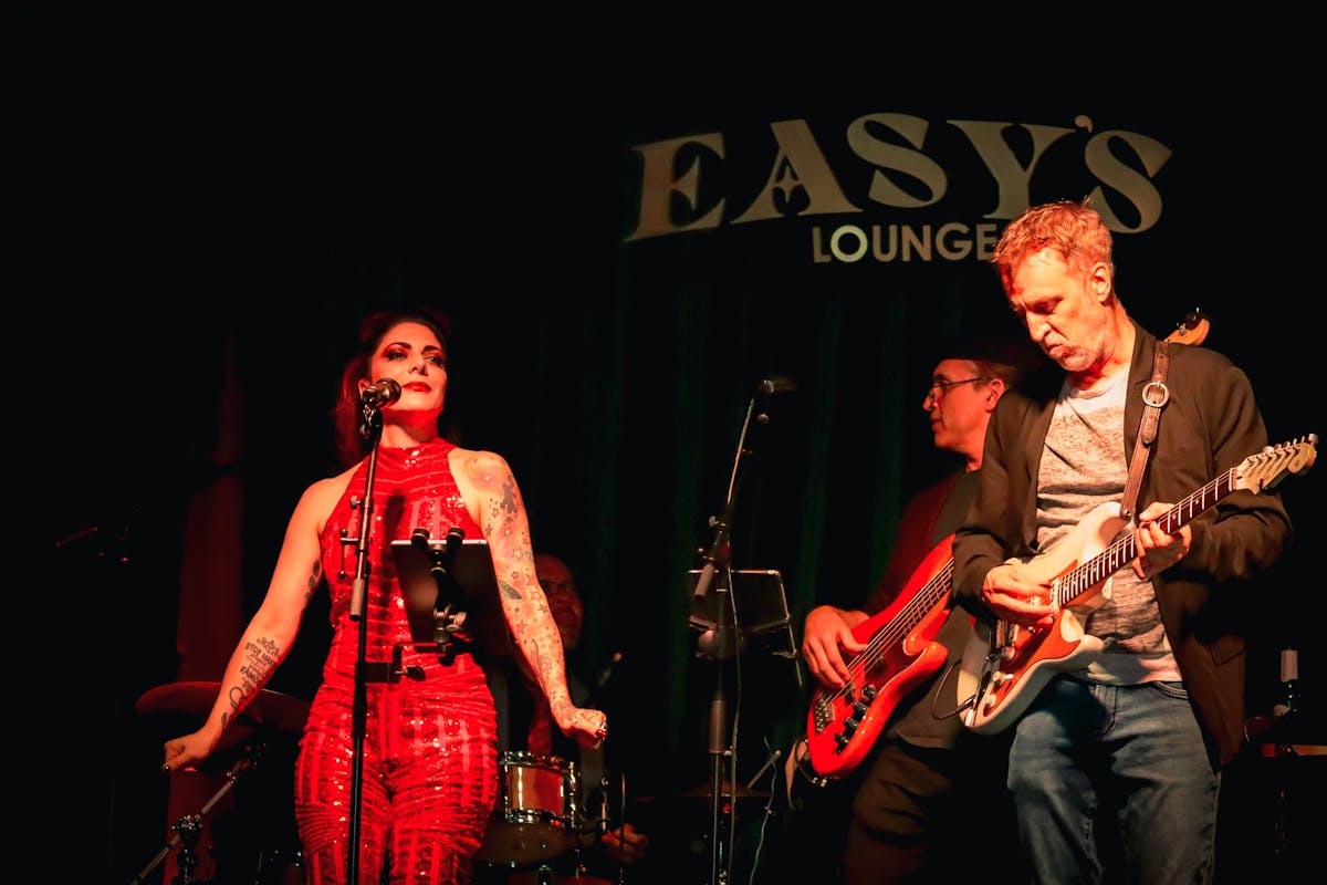 Cassie Stone performing at Easy's Cocktail Lounge