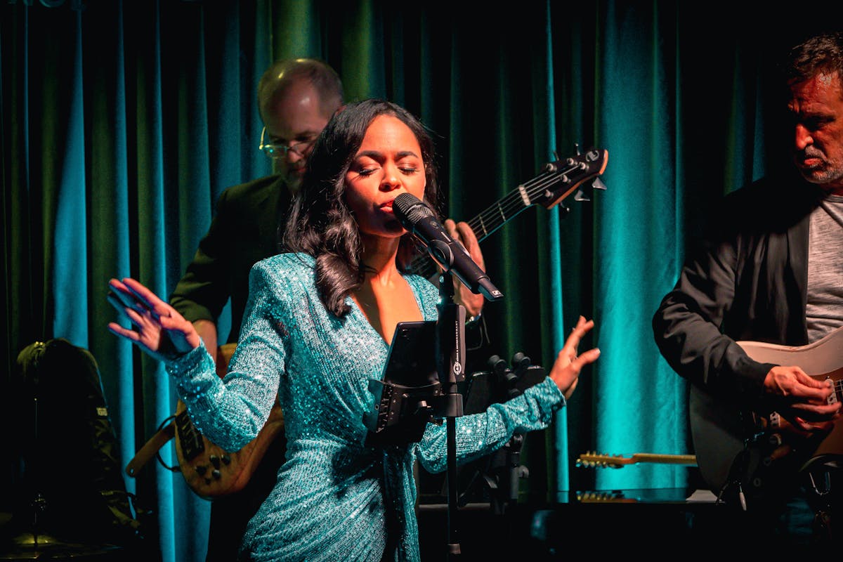 M3cca singing in the best speakeasy in Las Vegas for live music