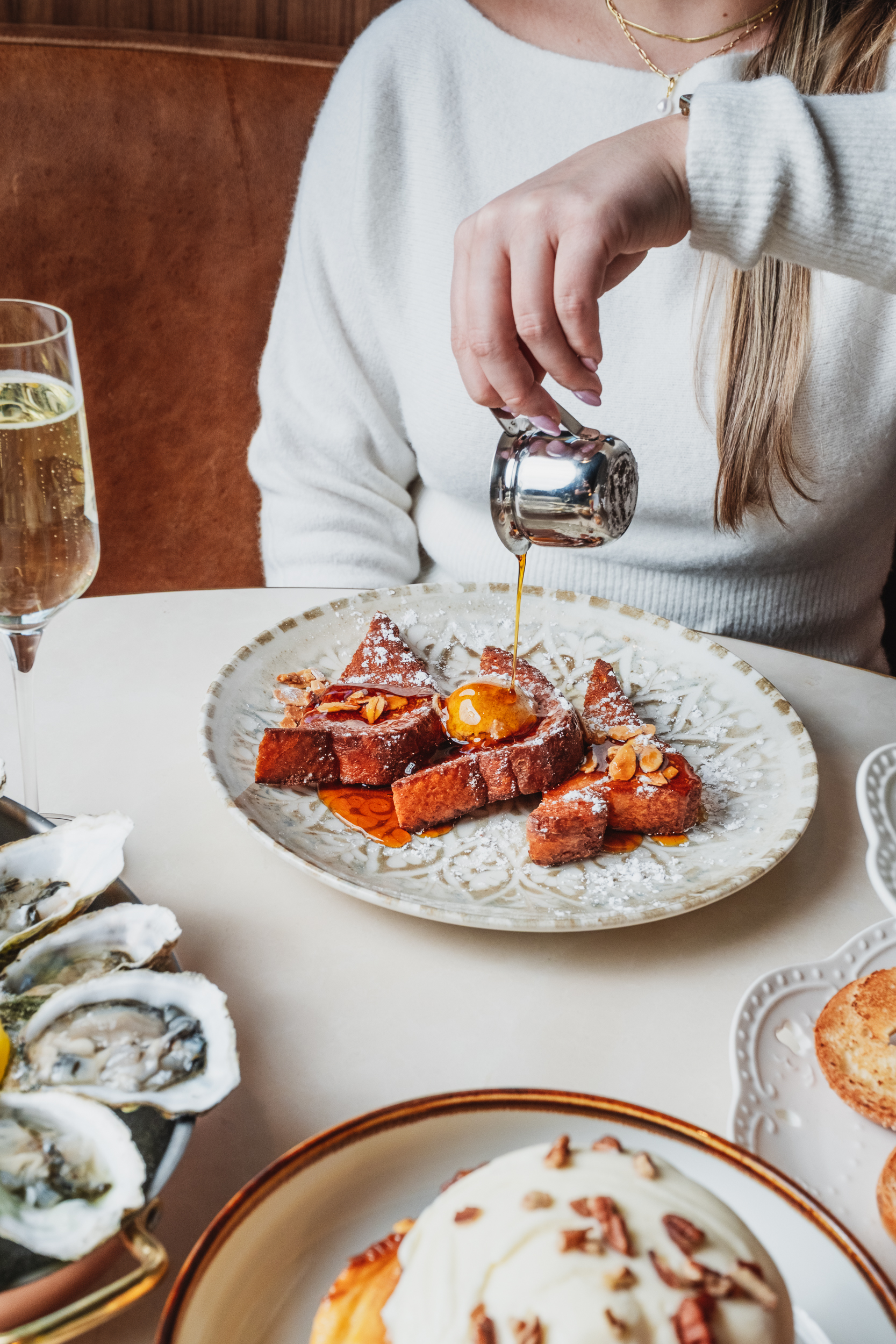 Discover the best brunch in Summerlin with $25 bottomless drinks, outdoor dining, and must-try dishes at a top Summerlin restaurant at hearthstone