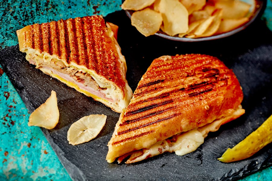 Menus Victor's Cafe in New York City, NY