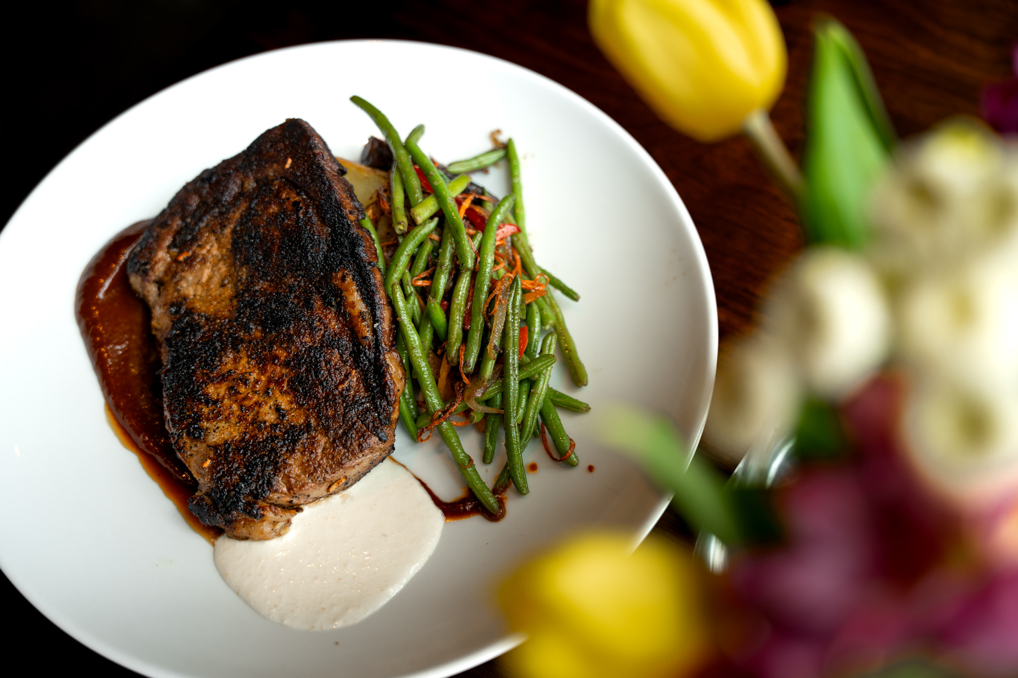 steak with green beans