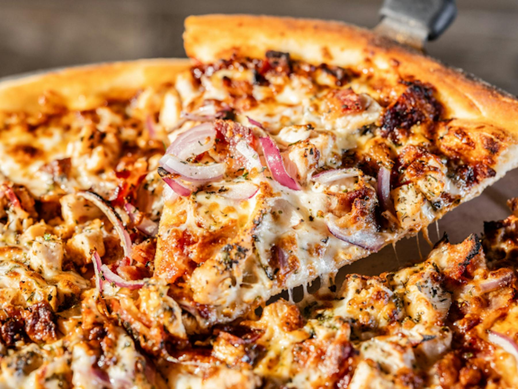 bbq chicken pizza slice