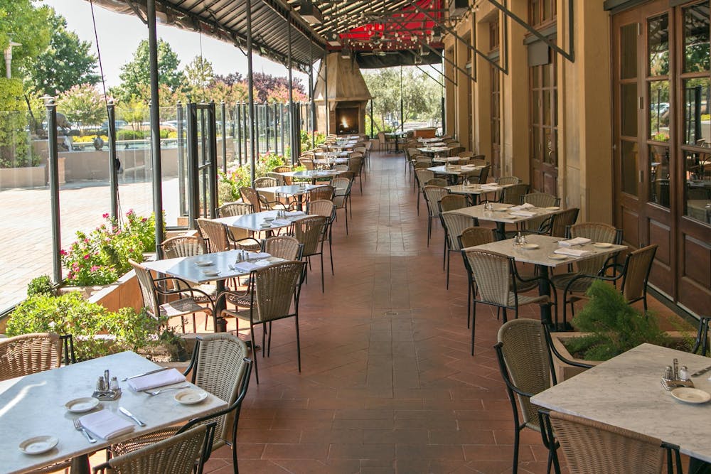 il fornaio roseville piazza event space