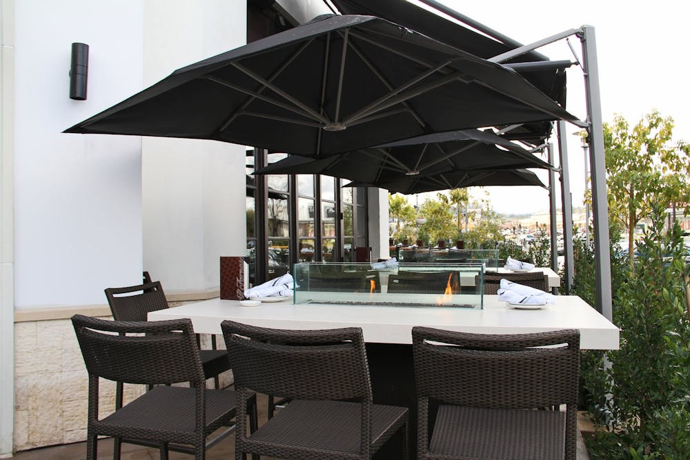 il fornaio woodland hills semi-private patio