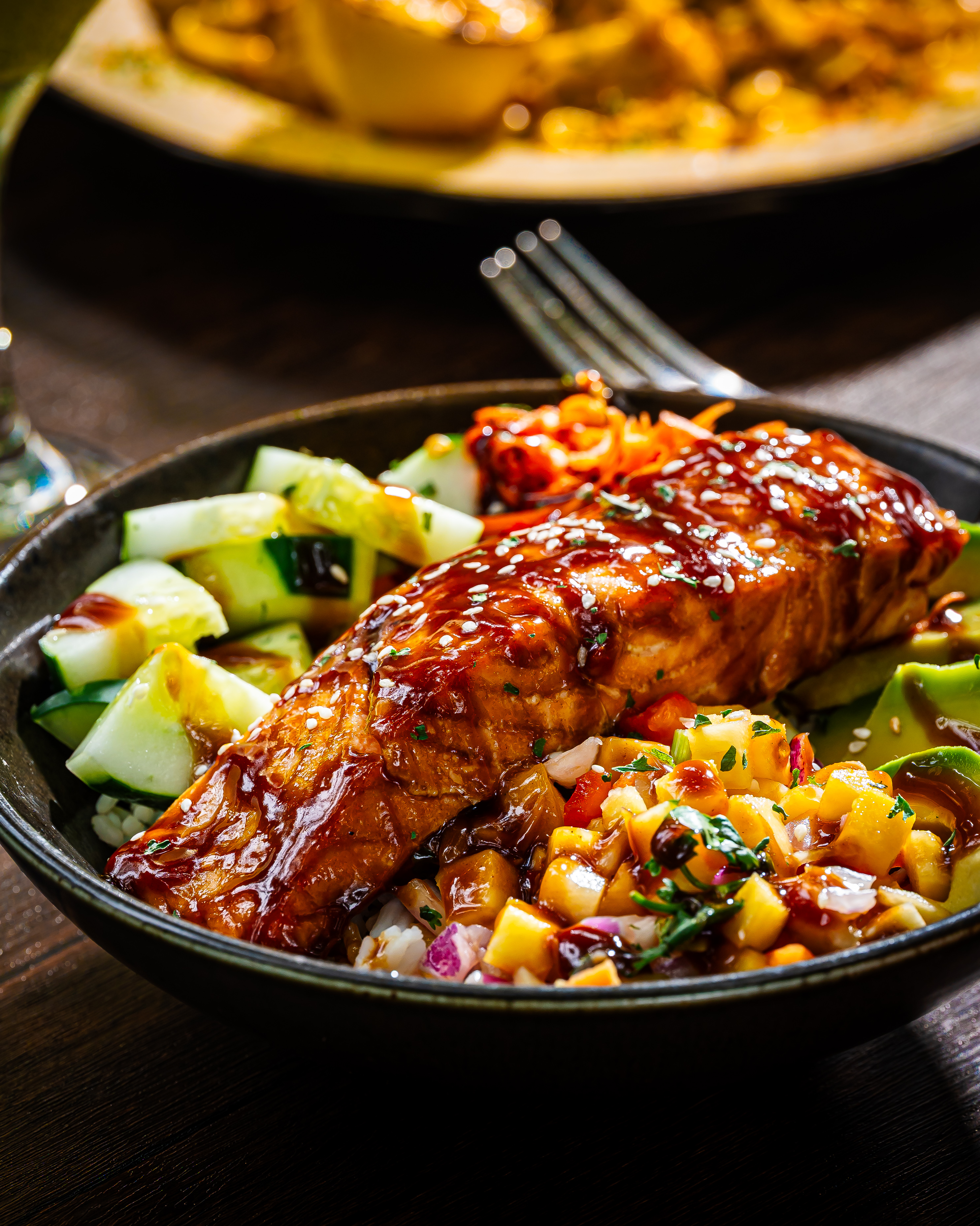 a plate of food with a hot dog