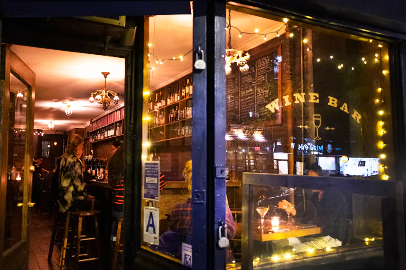 Bar photo 2