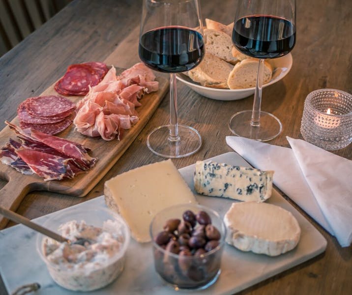 Selecting And Pairing Cheese Charcuterie Wine Cheesetique