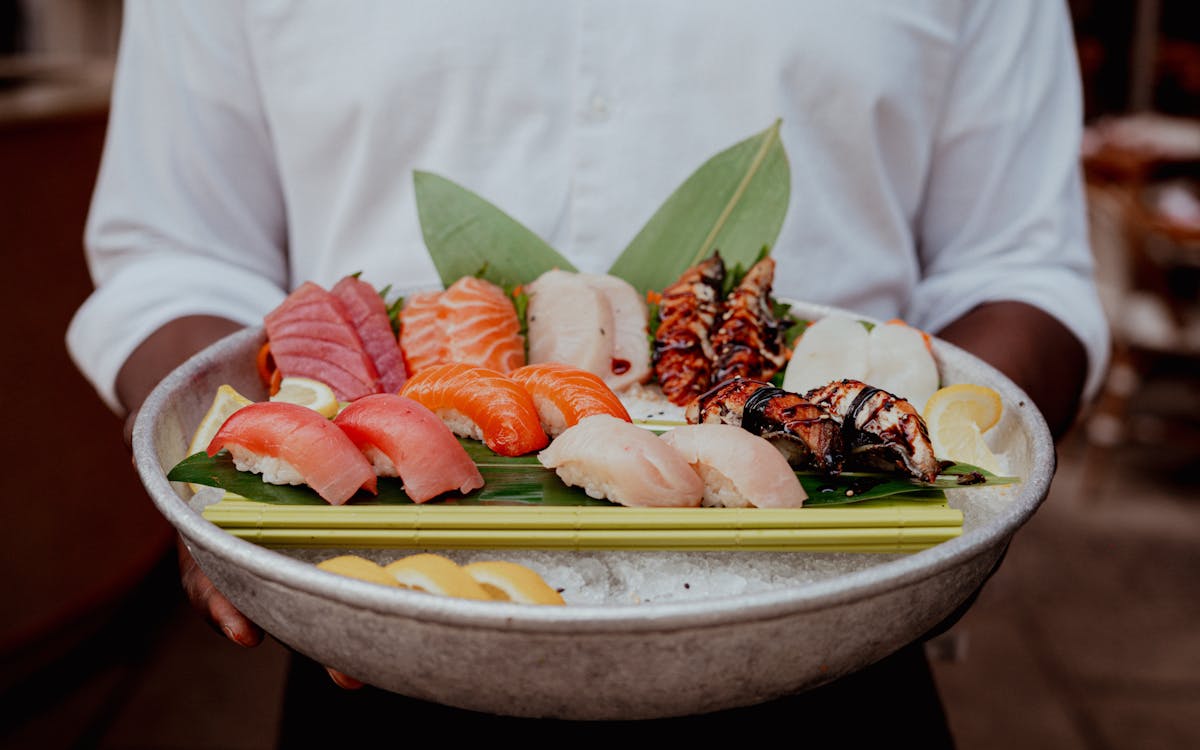 sushi tray